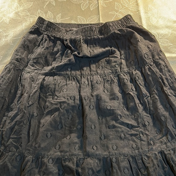 Girl’s George Skirt. - Picture 2 of 6